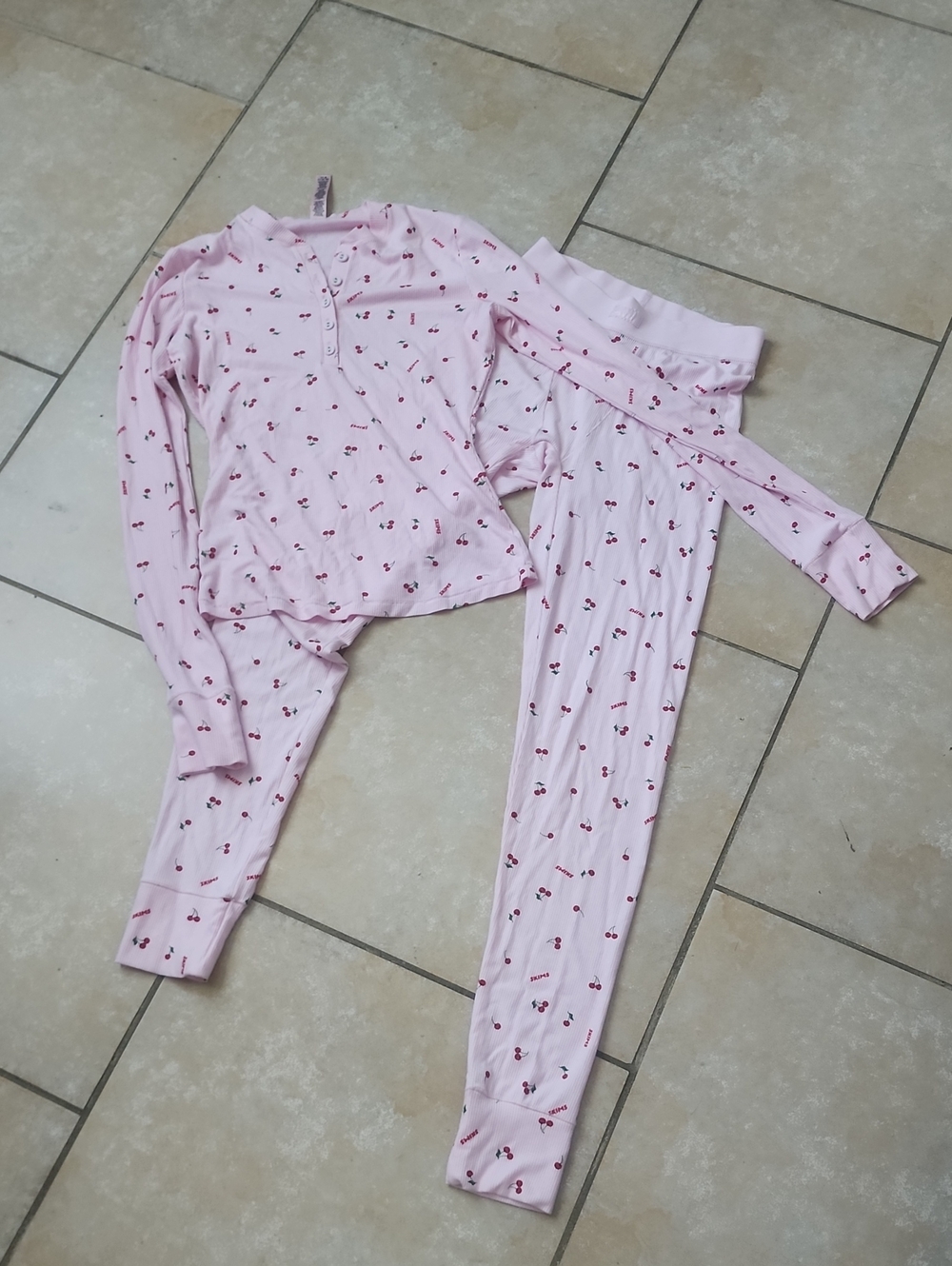 Skims Cherry Pajamas Size Xs. New No Tags